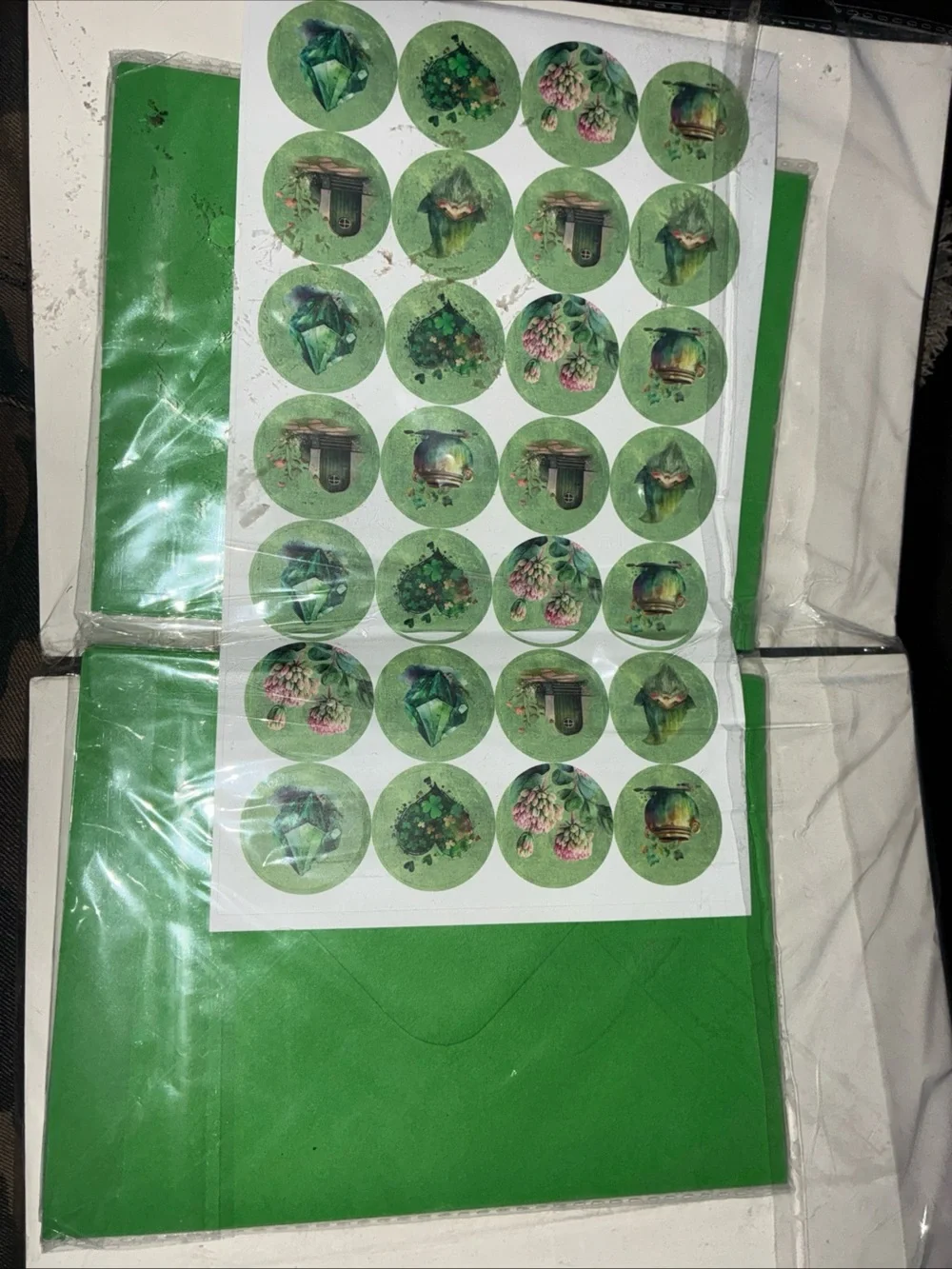 Fancy Land Saint Patrick’s Day Greetings Cards 24 Pack with Envelopes New